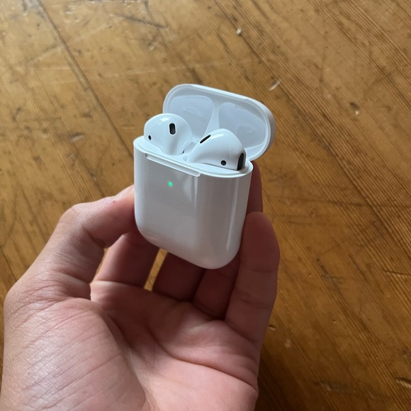 Apple AirPods Packaging